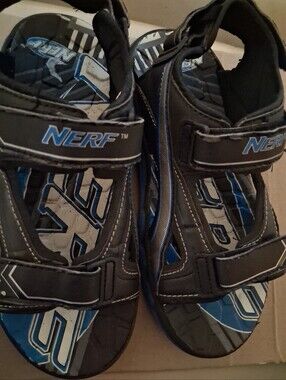Nerf Black and Blue Hook-and-Loop Sport Sandals (Size 6 BIG Boys )